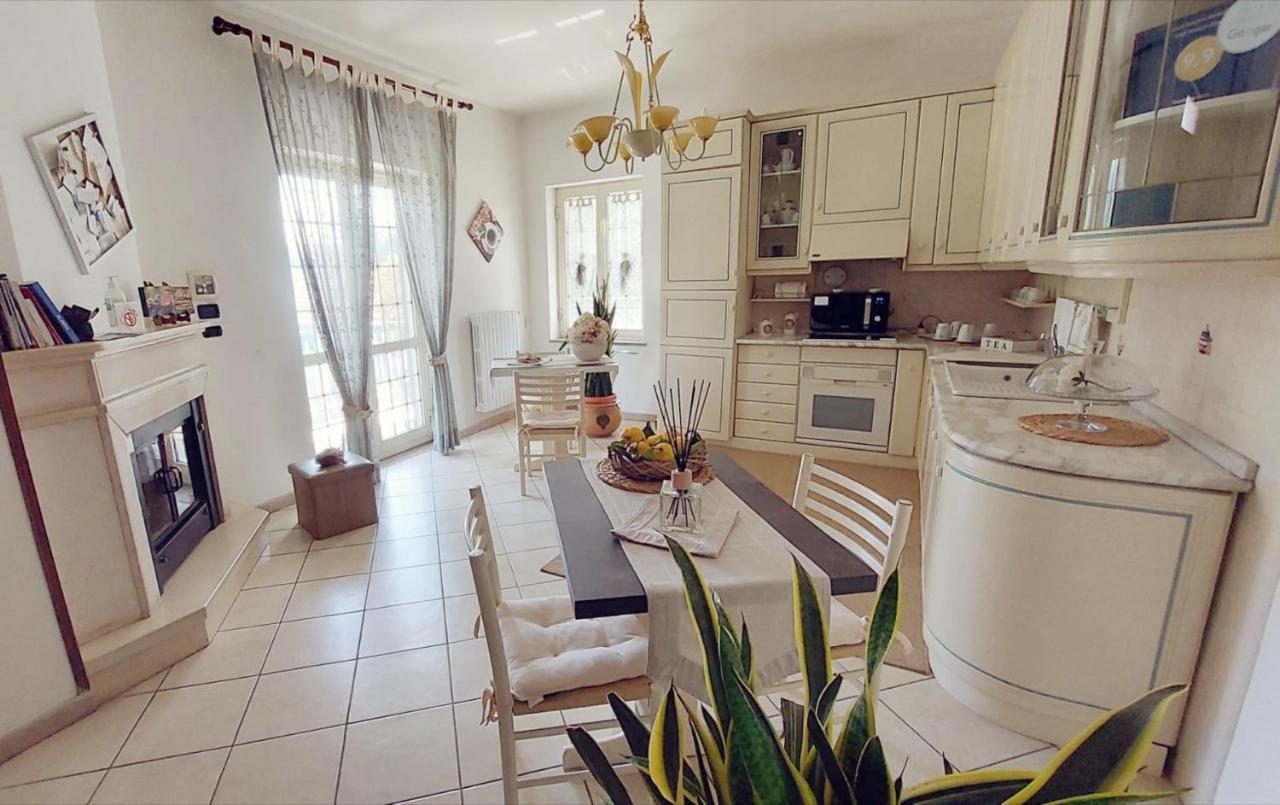 بومبيي B&B Maison Blanche المظهر الخارجي الصورة