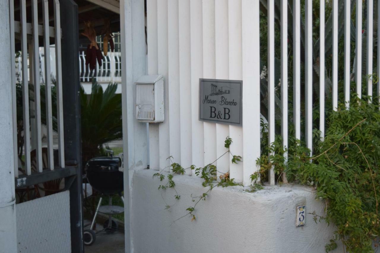 بومبيي B&B Maison Blanche المظهر الخارجي الصورة